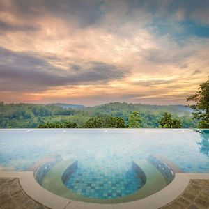 Heavensa Luxury Villas And Suites By The Clarks